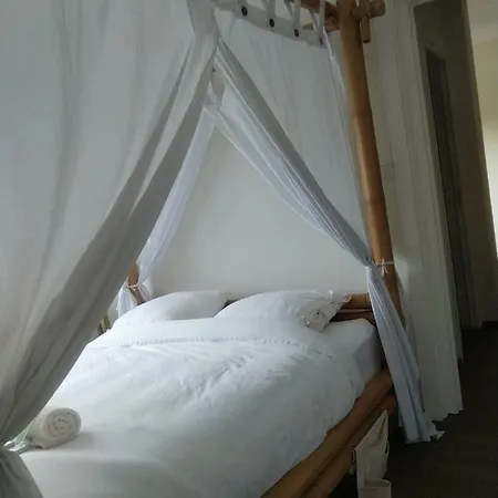 Nyaraló De La Maison Blanche *